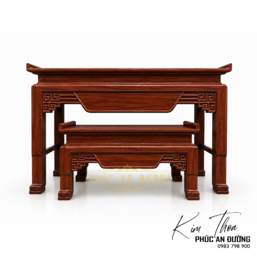 Bàn thờ đứng gỗ Gõ Đỏ BTD-58 kích thước 1m75 với thiết kế hiện đại, đường nét tinh giản, họa tiết triện và bàn cơm đồng bộ. Phù hợp cho phòng thờ gia tiên, nhà phố và biệt thự.