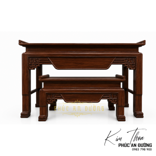 Bàn thờ đứng gỗ Gõ Đỏ BTD-58 kích thước 1m75 với thiết kế hiện đại, đường nét tinh giản, họa tiết triện và bàn cơm đồng bộ. Phù hợp cho phòng thờ gia tiên, nhà phố và biệt thự.