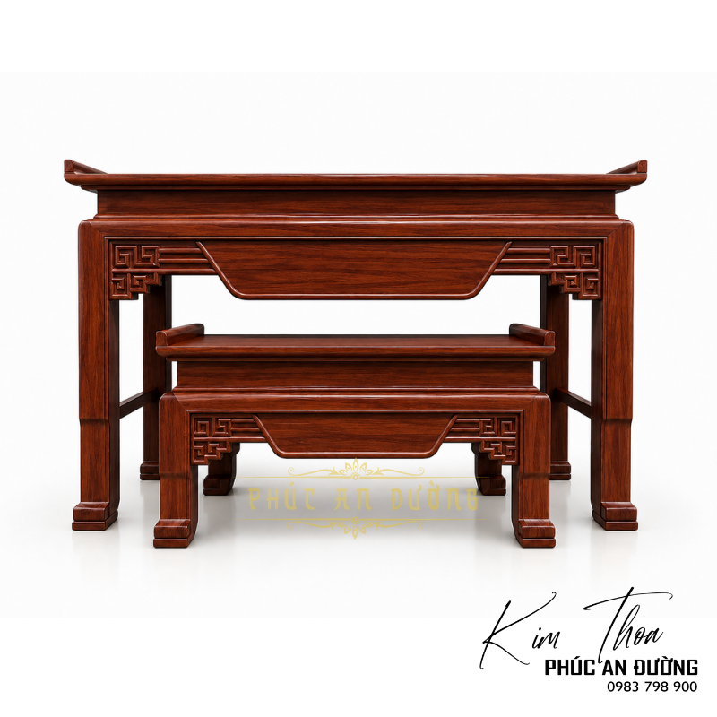 Bàn thờ đứng hiện đại gỗ Gụ BTD-07 kích thước 1m75 với thiết kế tối giản, họa tiết triện tinh tế và bàn cơm đồng bộ. Phù hợp cho phòng thờ gia tiên, nhà phố và biệt thự.