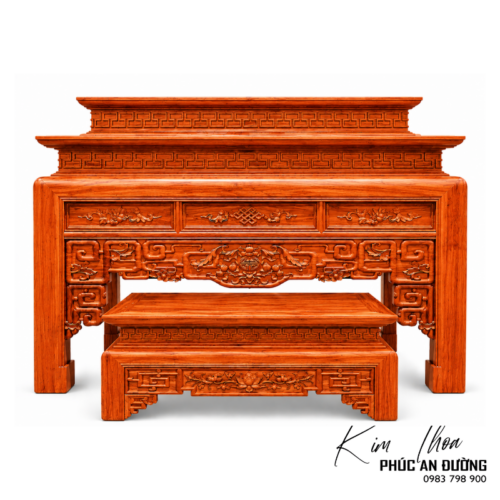 Bàn thờ đứng hiện đại nhị cấp BTD-51 với thiết kế hai cấp cân đối, hoa văn triện và chi tiết chạm khắc tinh tế. Phù hợp cho phòng thờ gia tiên, nhà phố, biệt thự và không gian thờ hiện đại.