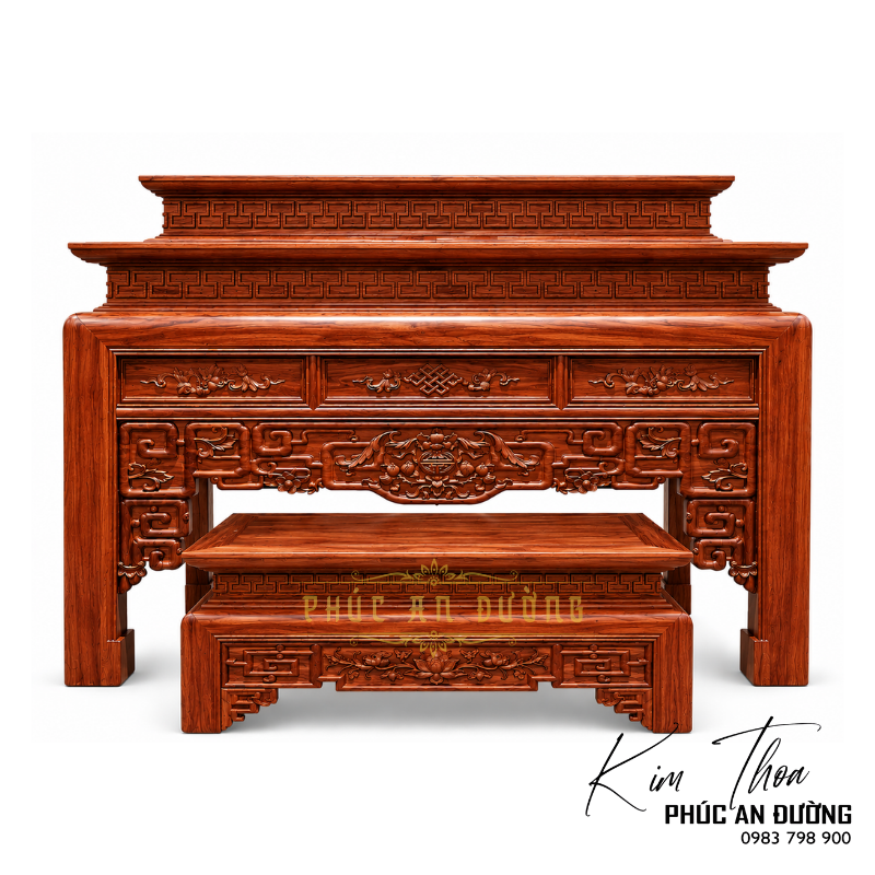 Bàn thờ đứng hiện đại nhị cấp BTD-51 với thiết kế hai cấp cân đối, hoa văn triện và chi tiết chạm khắc tinh tế. Phù hợp cho phòng thờ gia tiên, nhà phố, biệt thự và không gian thờ hiện đại.