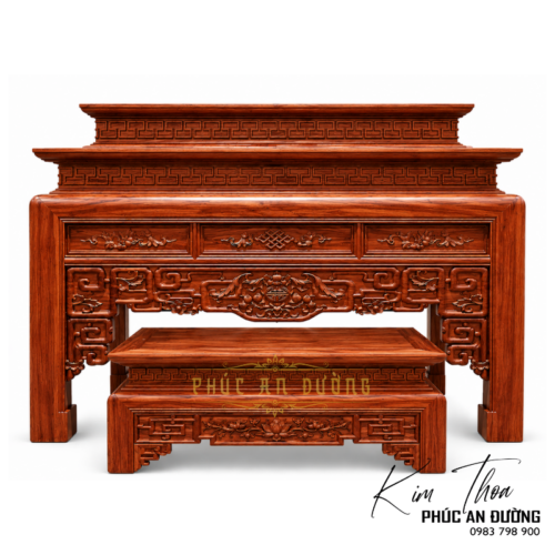 Bàn thờ đứng hiện đại nhị cấp gỗ Gụ 1m97 BTD-52 nổi bật với hệ hai cấp cân đối, hoa văn triện và bàn cơm đồng bộ, phù hợp phòng thờ gia tiên.