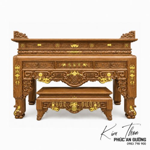 Bàn thờ Ngũ Phúc Kim Tiền gỗ Gụ kích thước 1m97 BTD-37 nổi bật với thiết kế truyền thống, hoa văn chạm khắc tinh xảo, phù hợp phòng thờ gia tiên, biệt thự và nhà thờ họ.