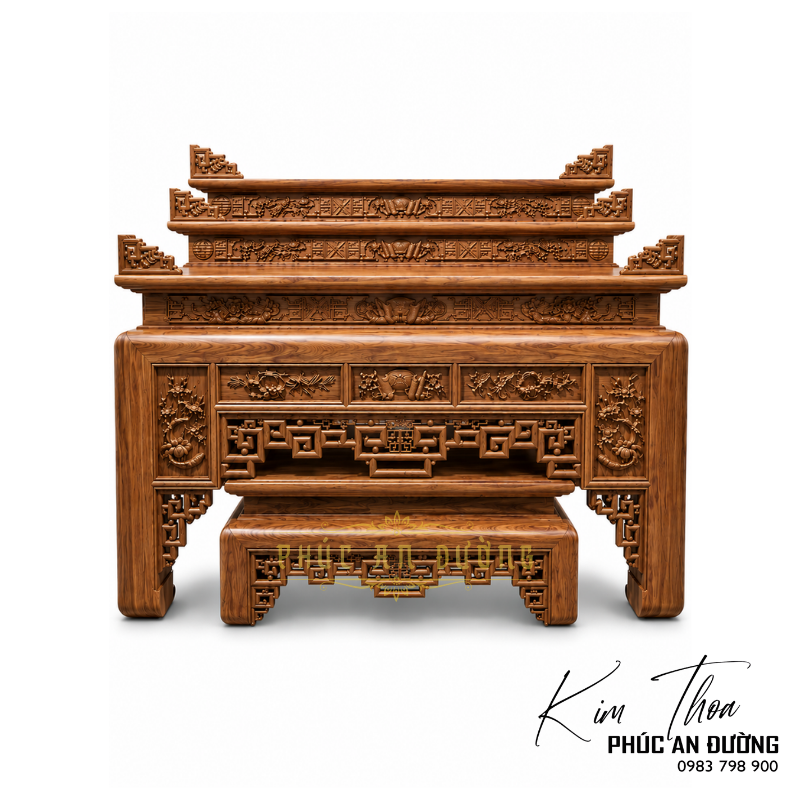 Bàn thờ Ô Sa Tam Cấp hiện đại gỗ Gõ Đỏ BTD-33 với thiết kế ba cấp cân đối, hoa văn triện và các chi tiết chạm khắc tinh xảo. Phù hợp cho phòng thờ gia tiên, nhà phố, biệt thự và không gian thờ cao cấp.